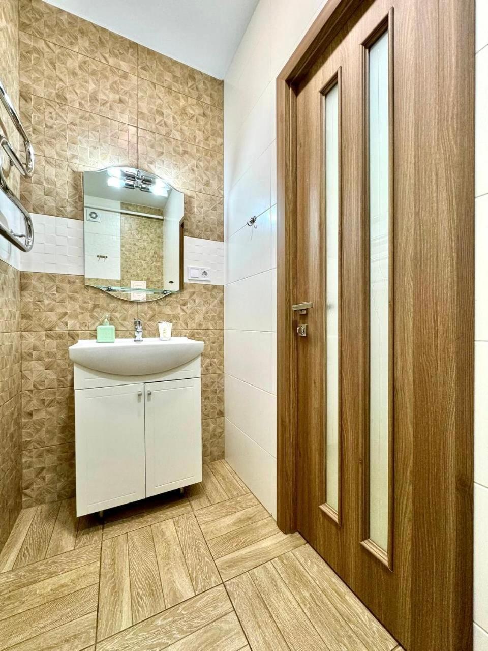 Apartpoltava Витончені Апартаменти Біля Лялькового Театру, Звітна Документація Для Відрядження, Банківський Чек Exterior foto
